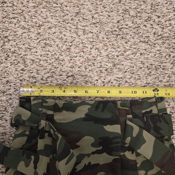 Lovers + Friends Camouflage Flex Waist  Skirt Size Small With Side Zipper - Picture 15 of 16